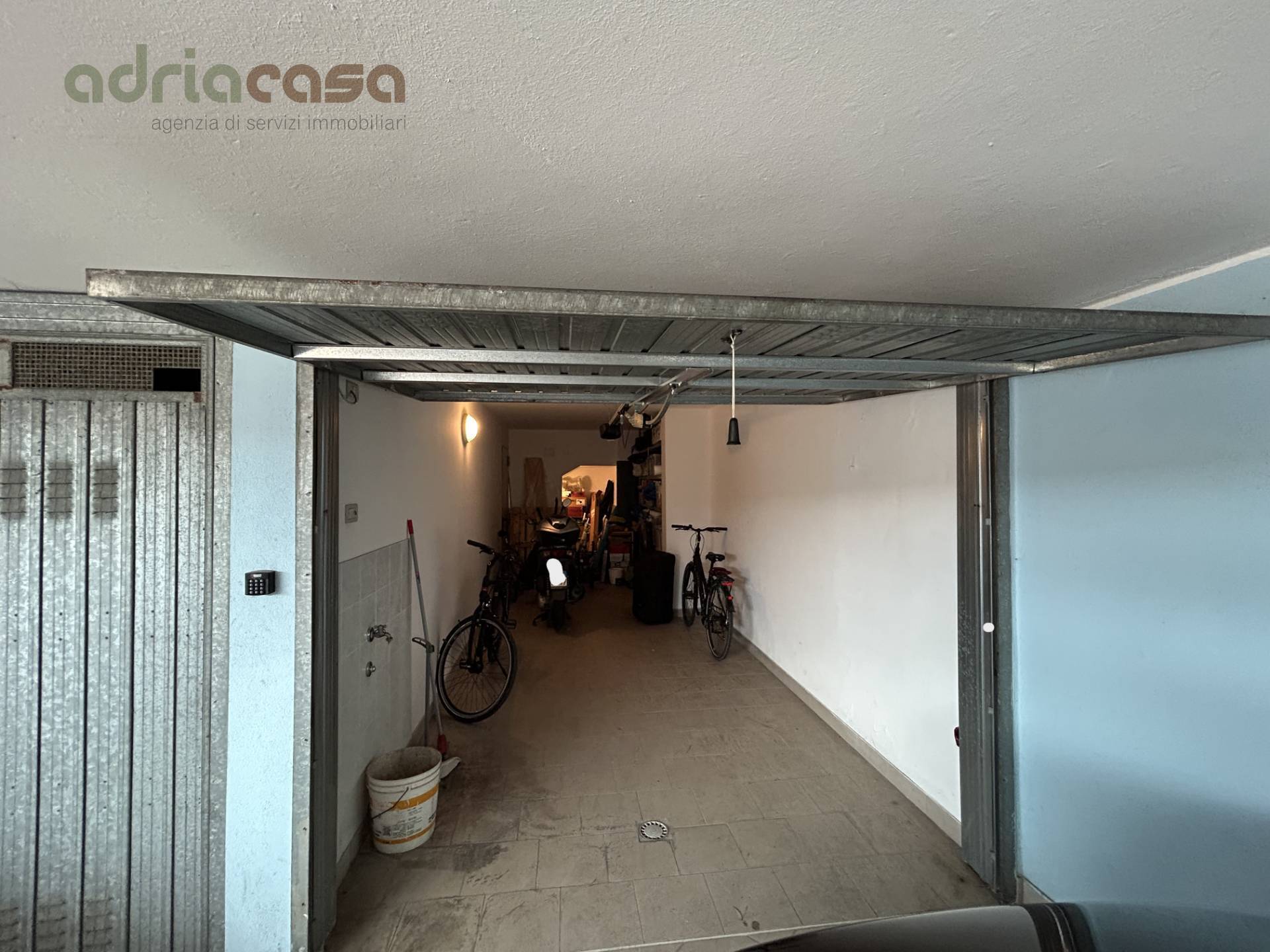 Box o garage in affitto a Riccione