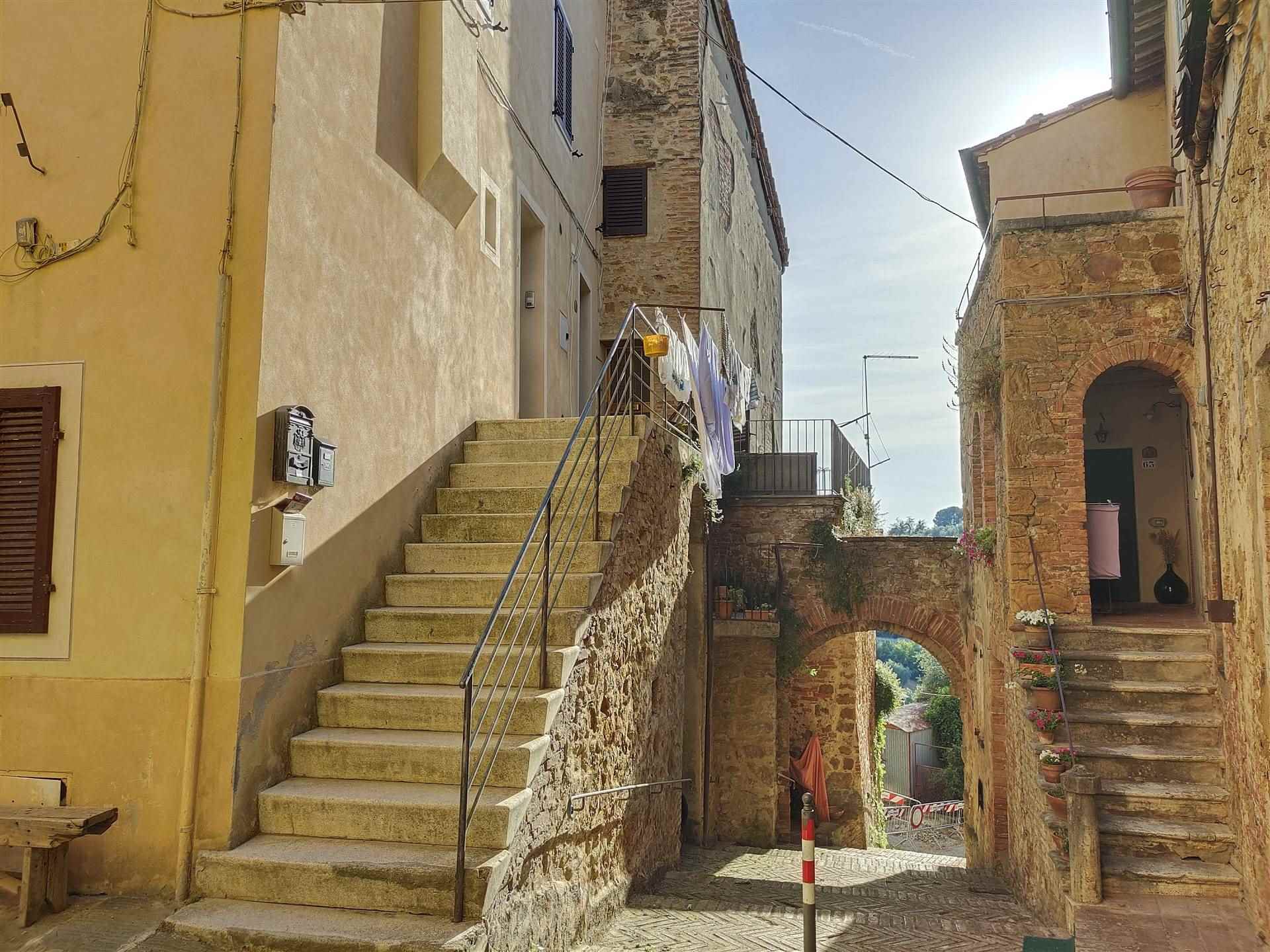 Appartamento indipendente in vendita a Montalcino, Montisi