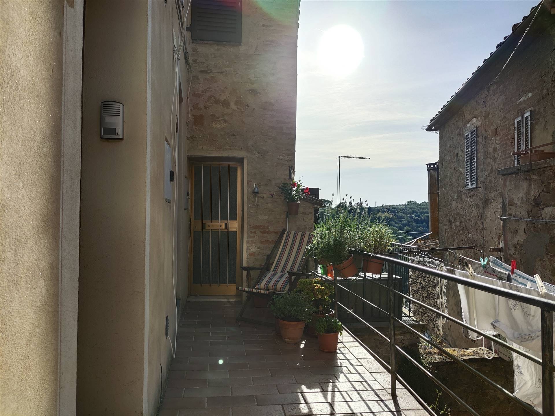 Appartamento indipendente in vendita a Montalcino, Montisi