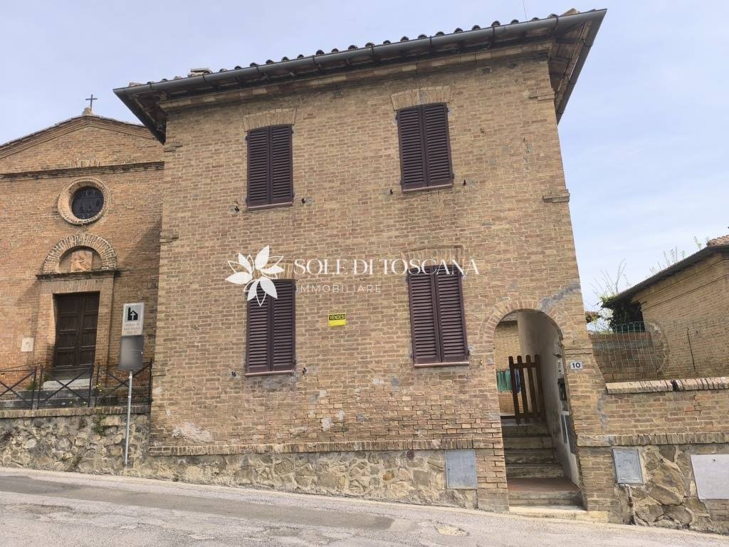 Appartamento indipendente in vendita a Montalcino, Torrenieri