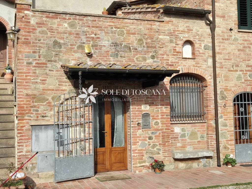 Casa semi indipendente in vendita a Sinalunga