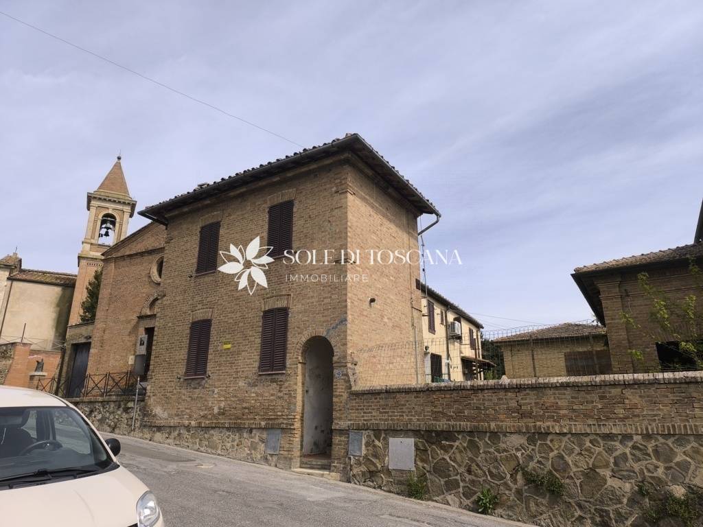 Appartamento indipendente in vendita a Montalcino, Torrenieri