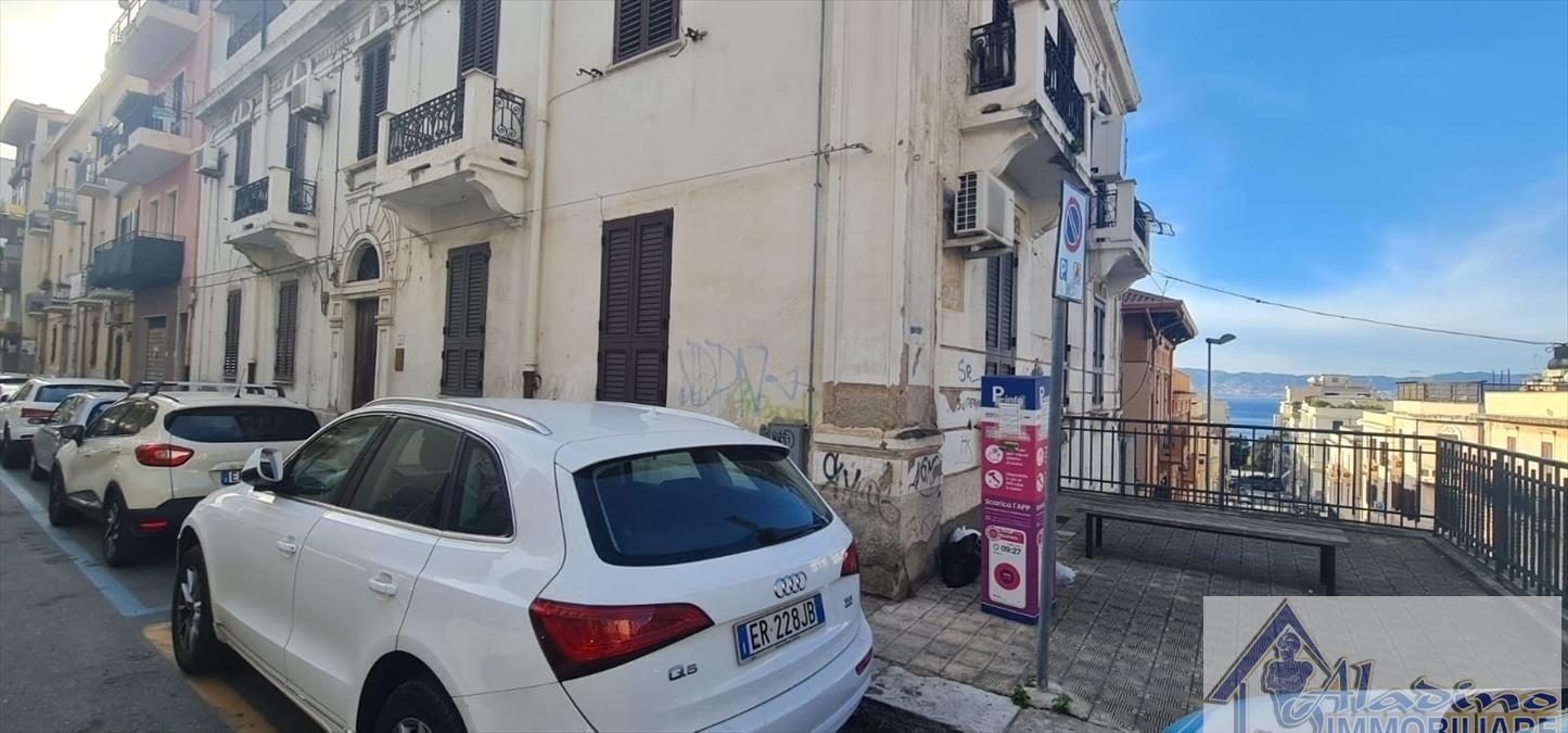 Quadrilocale da ristrutturare, Reggio Calabria centro storico