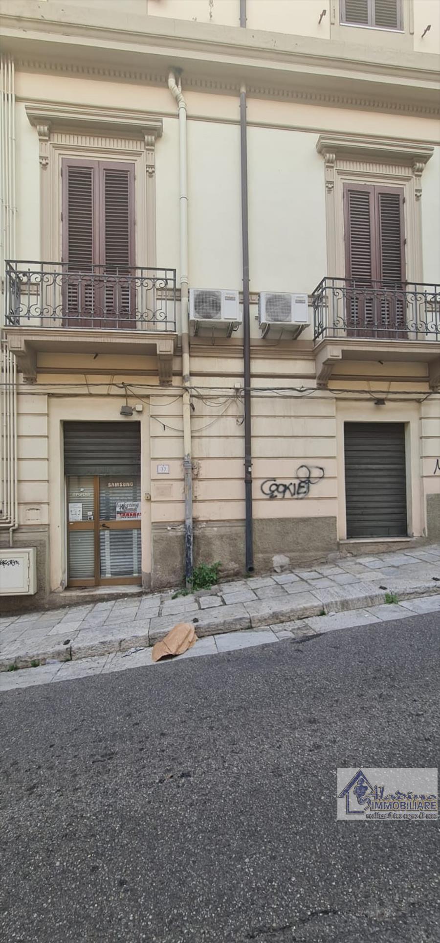 Ufficio da ristrutturare in via giulia, Reggio Calabria