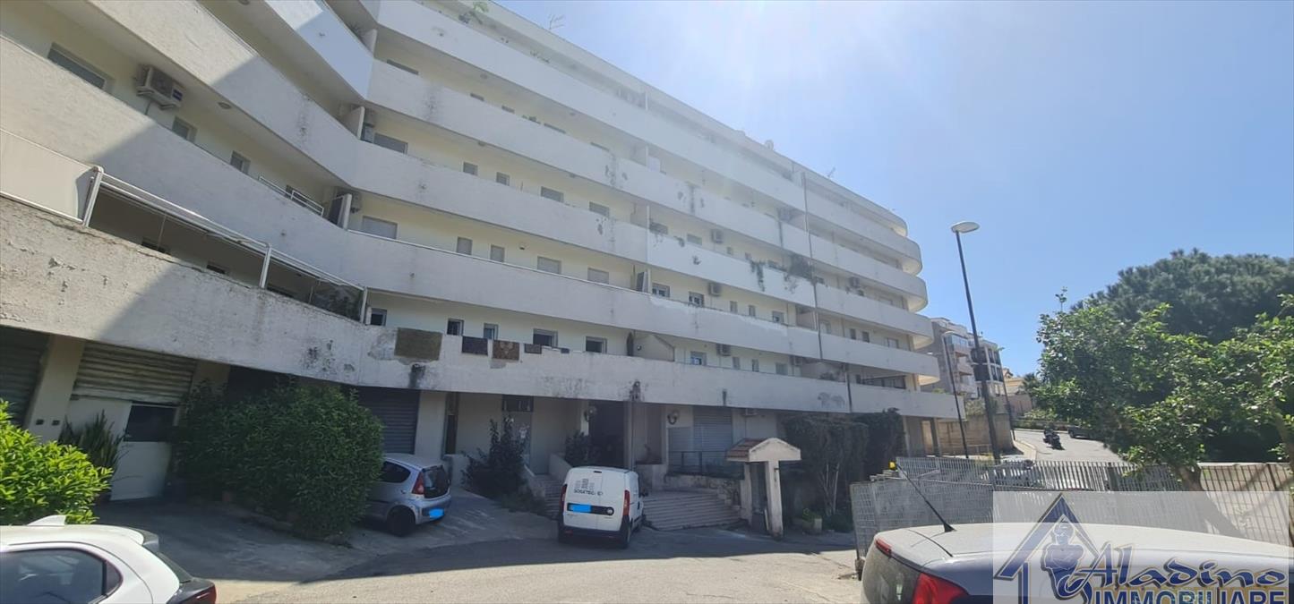 Quadrilocale in vendita in via sbarre superiori, Reggio Calabria