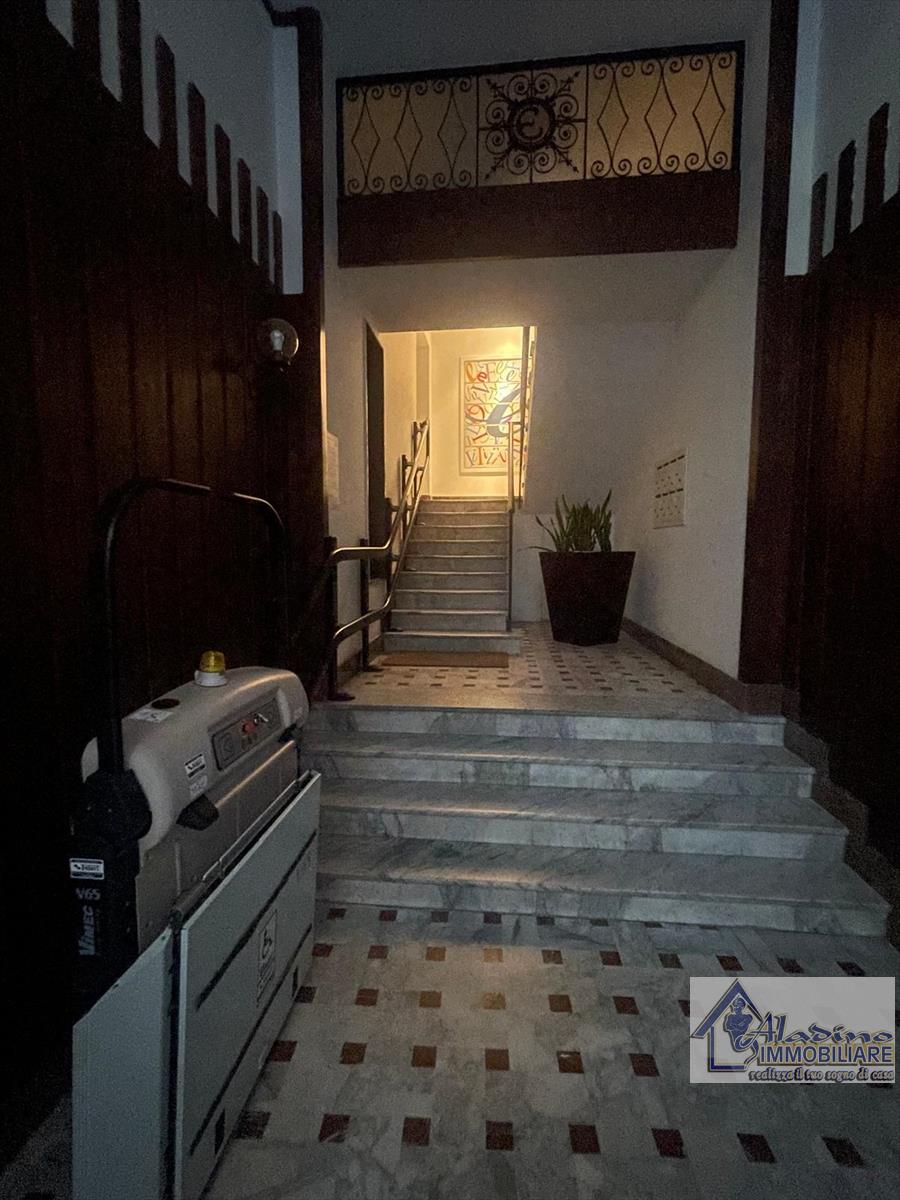 Ufficio a basso consumo in via tenente panella, Reggio Calabria