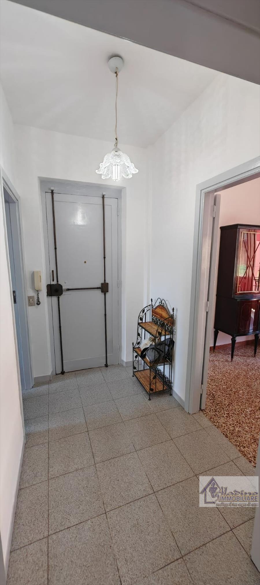 Trilocale in affitto in modena, Reggio Calabria