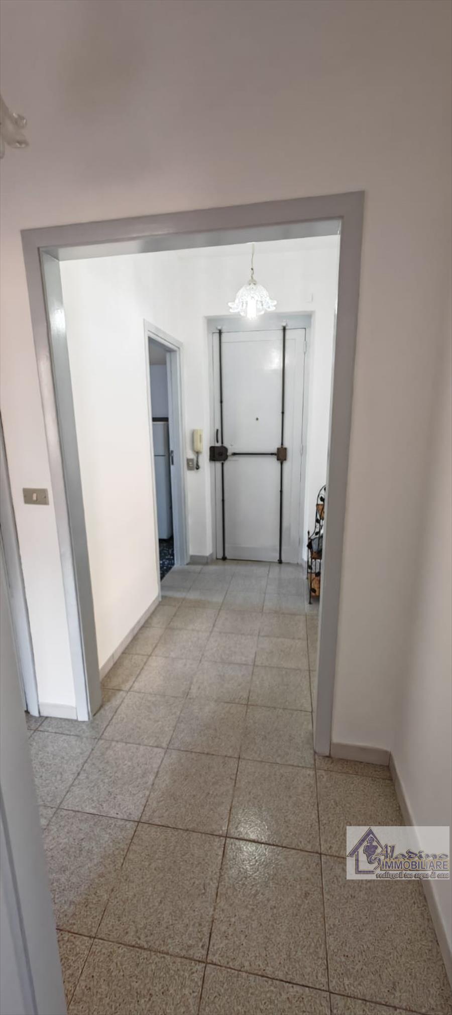 Trilocale in affitto in modena, Reggio Calabria