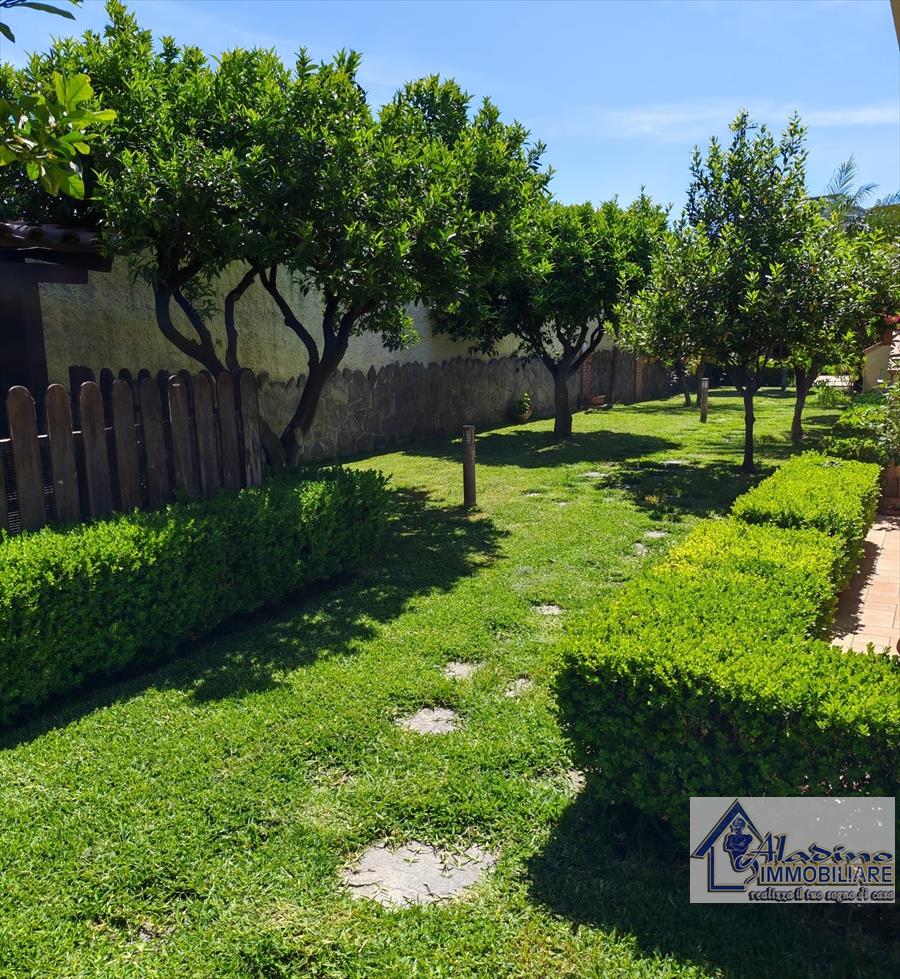 Villa con giardino in via ravagnese, Reggio Calabria