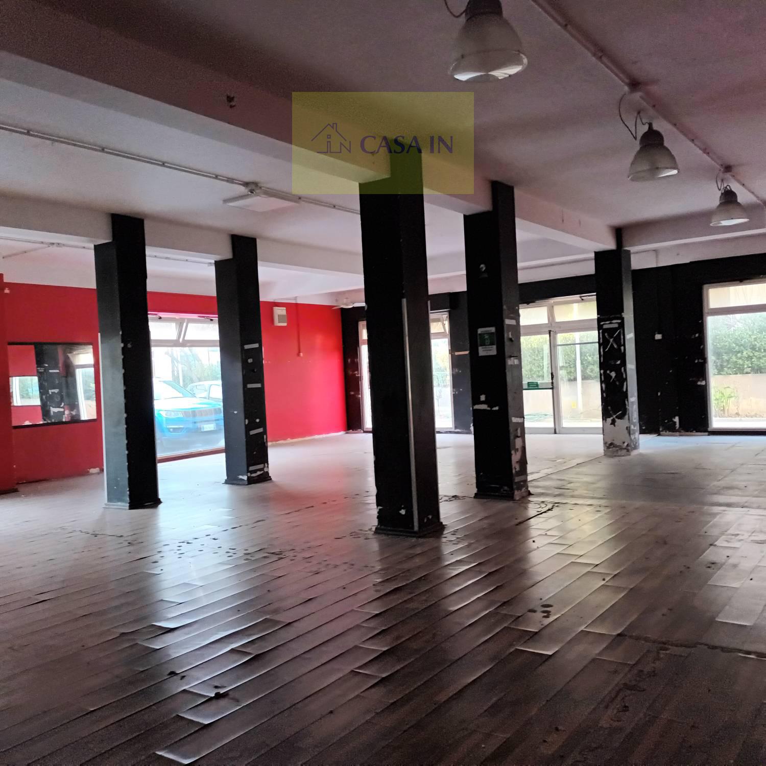 Magazzino in vendita a Silvi