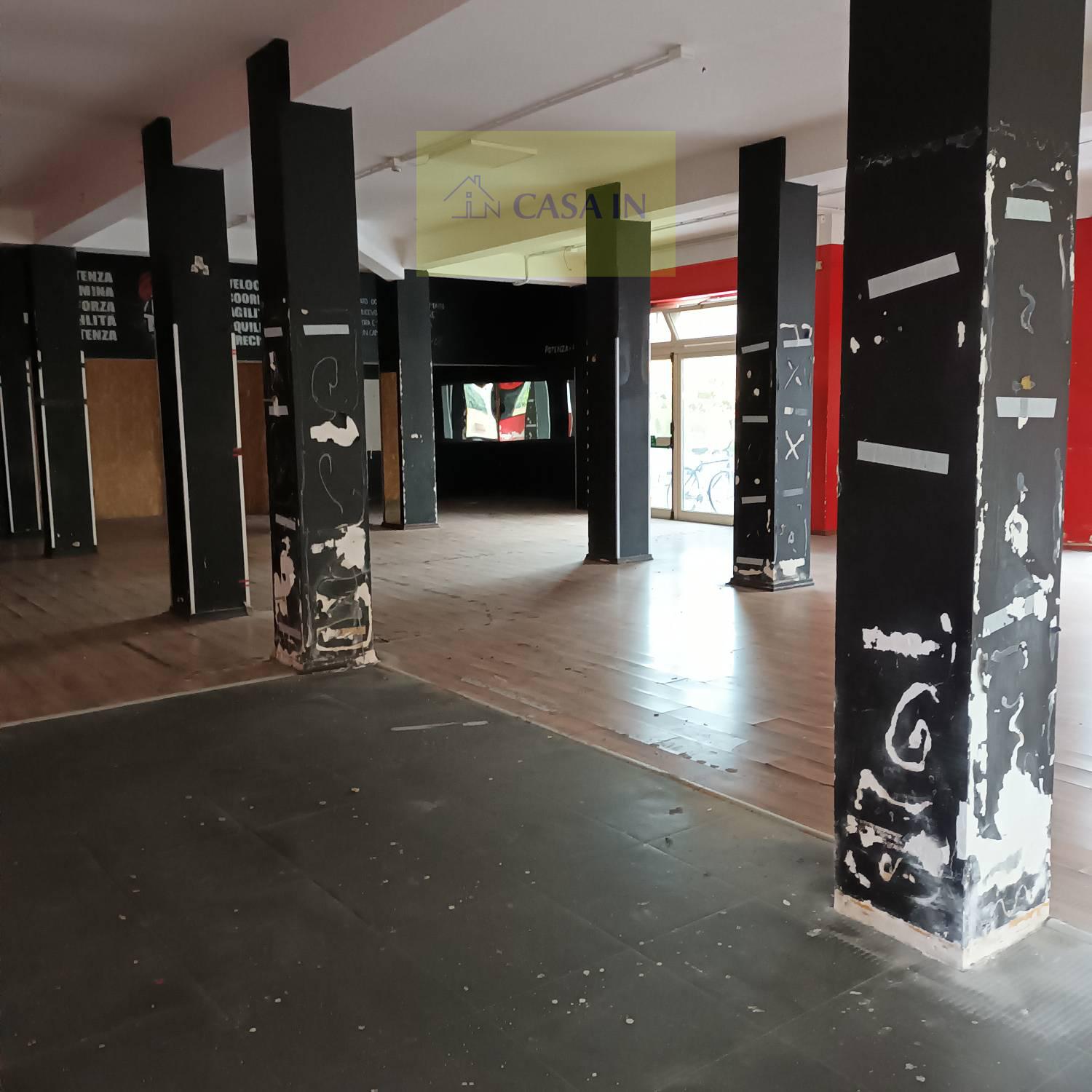 Magazzino in vendita a Silvi