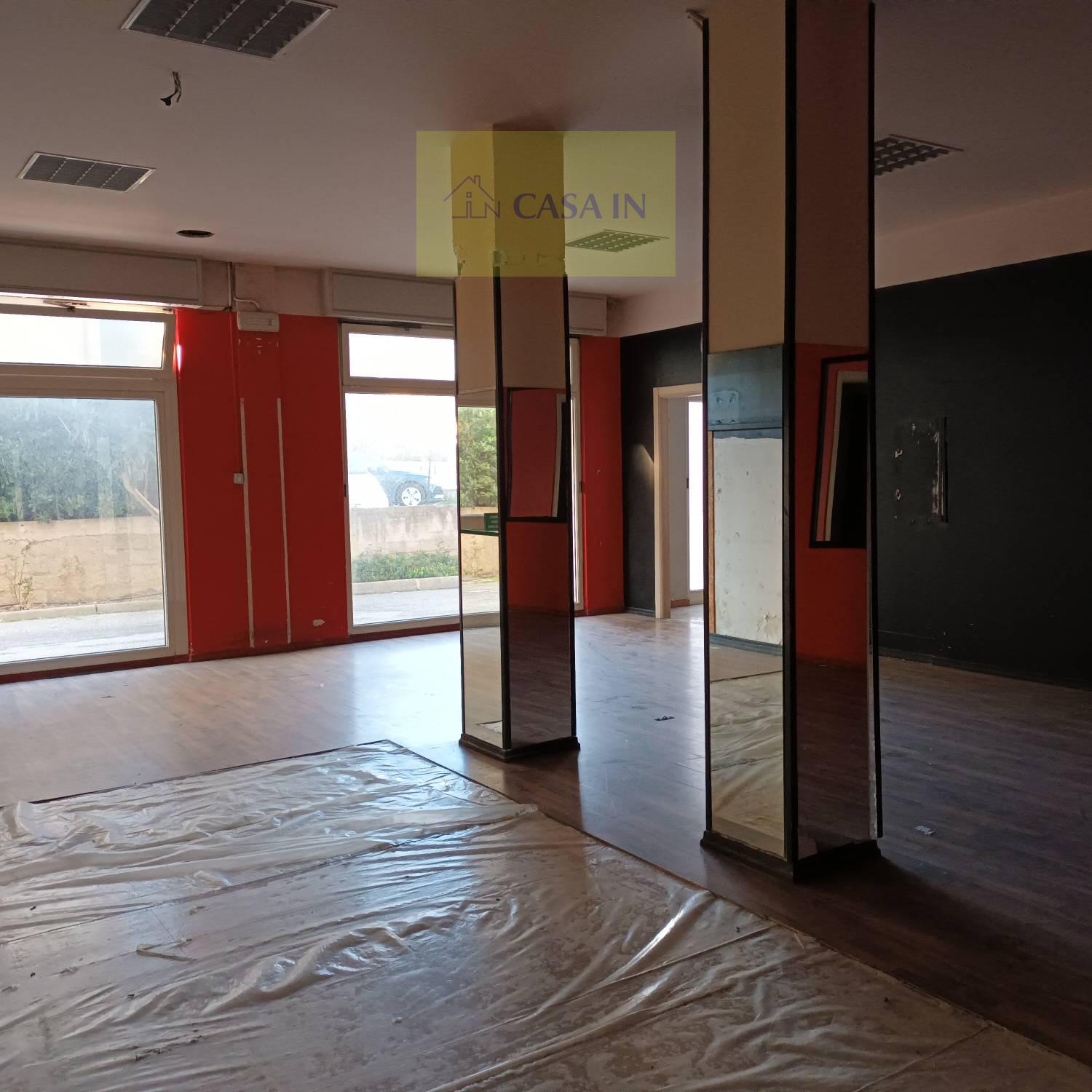 Magazzino in vendita a Silvi