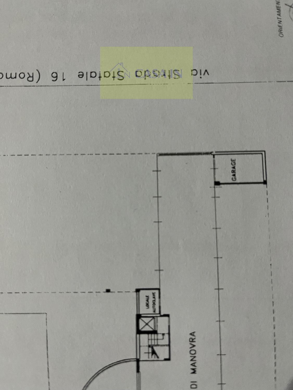 Box/Garage 18mq con box a Silvi