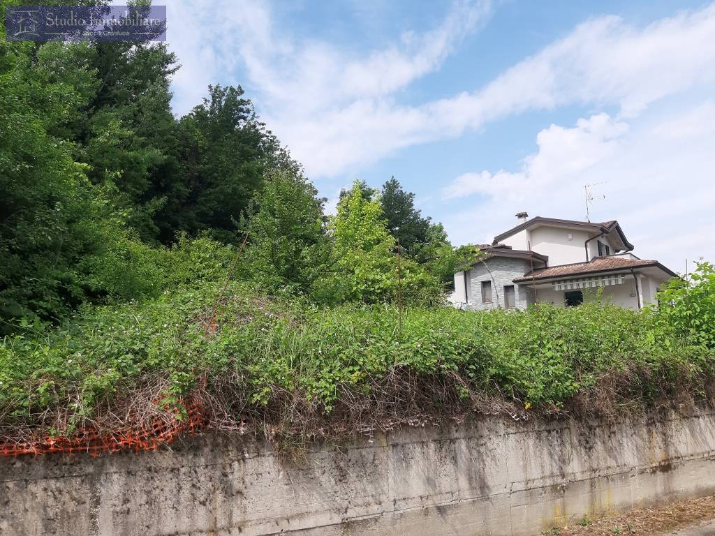 Terreno edificabile in vendita a Casteggio