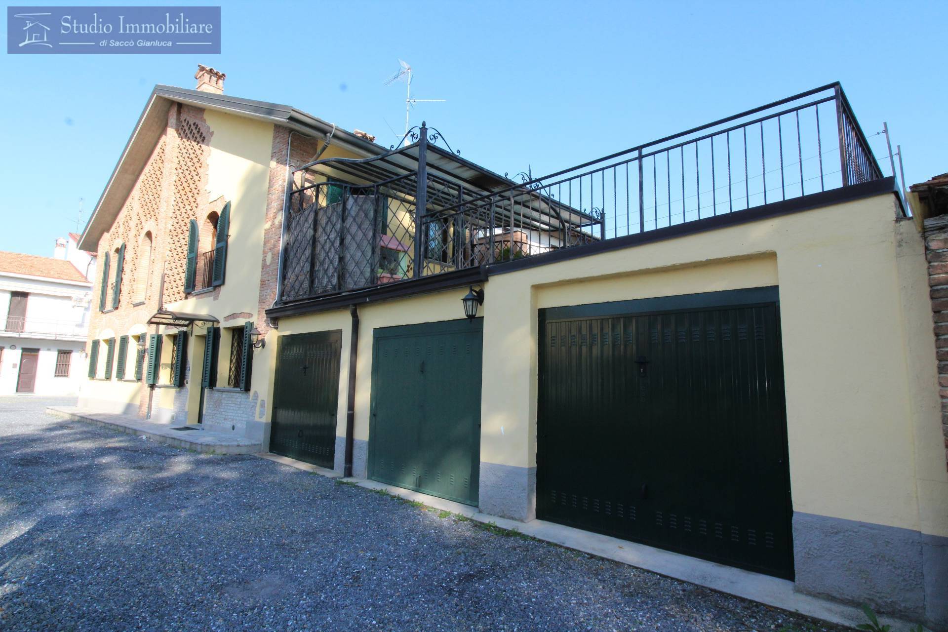 Rustico / casale in vendita a Bressana Bottarone