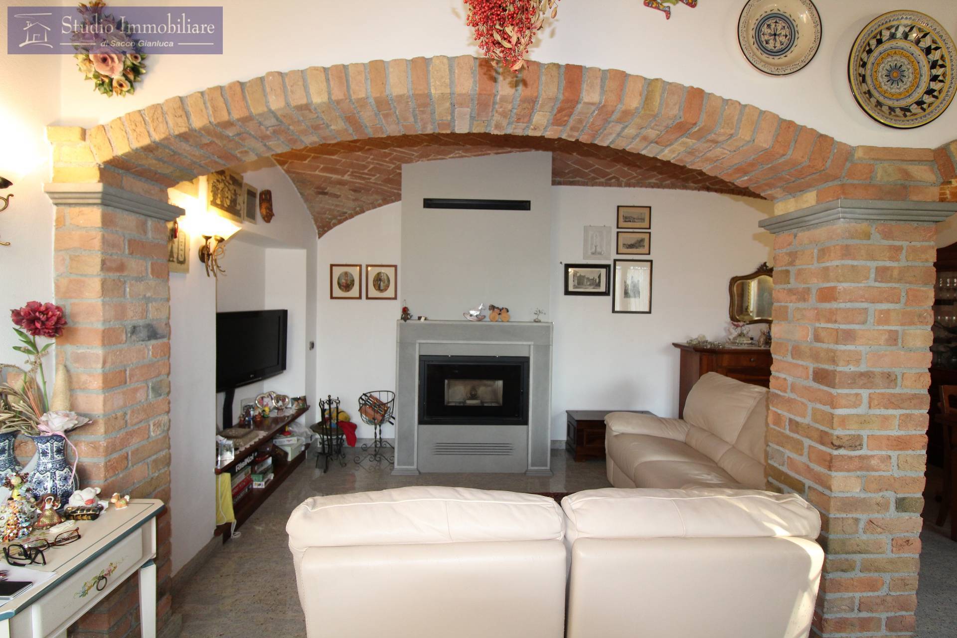 Rustico / casale in vendita a Bressana Bottarone