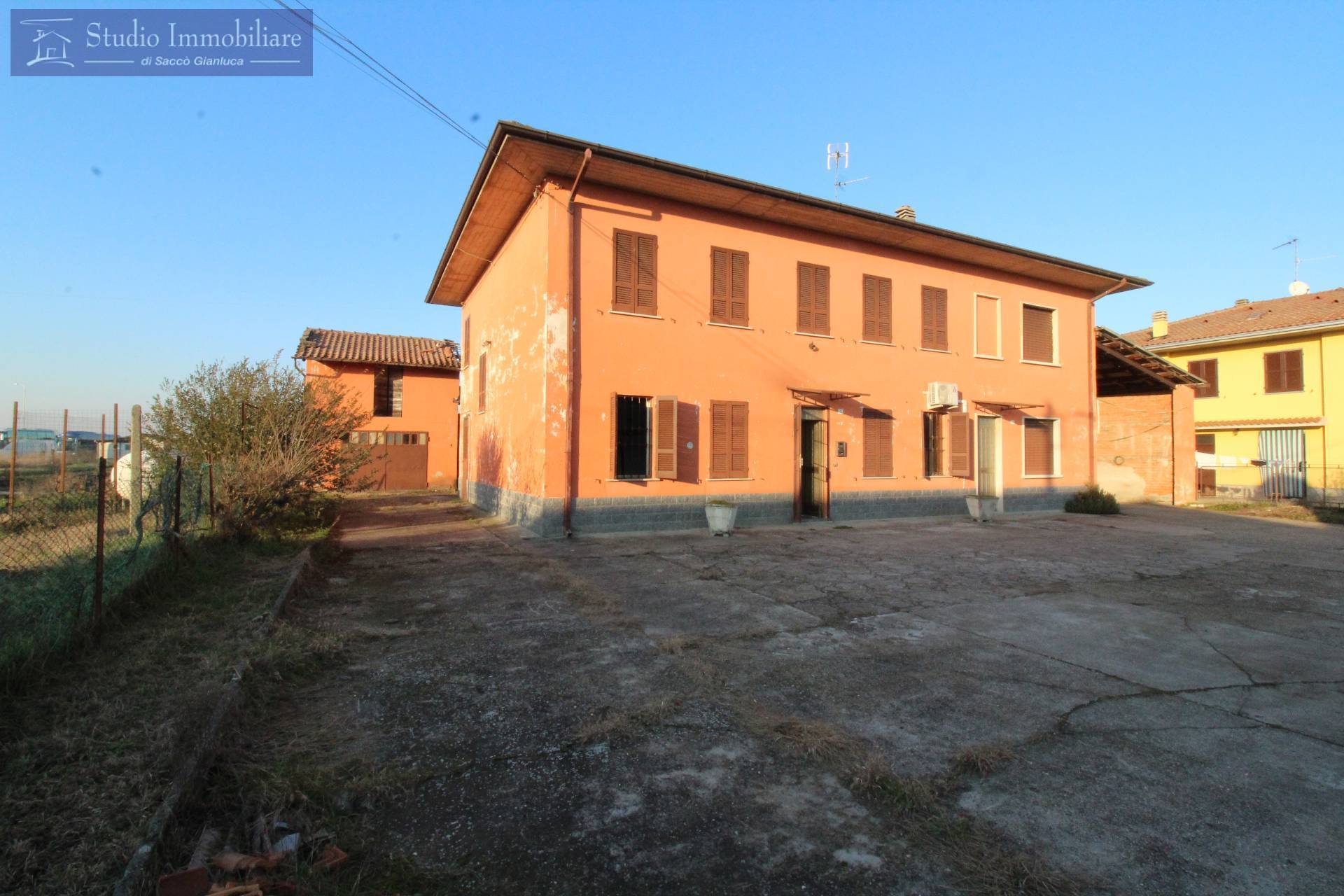 Casa indipendente in vendita a Rea