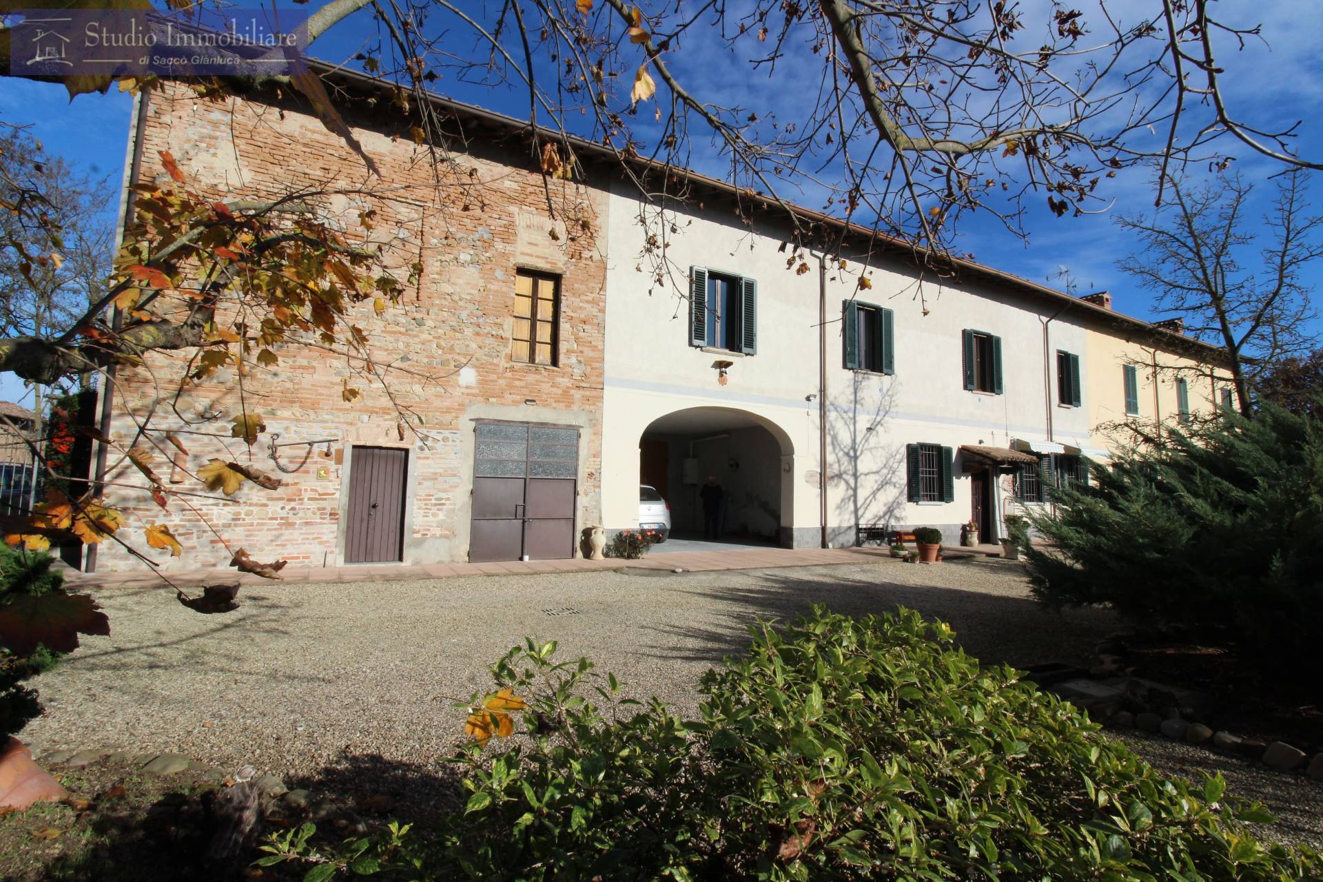 Casa indipendente in vendita a Voghera