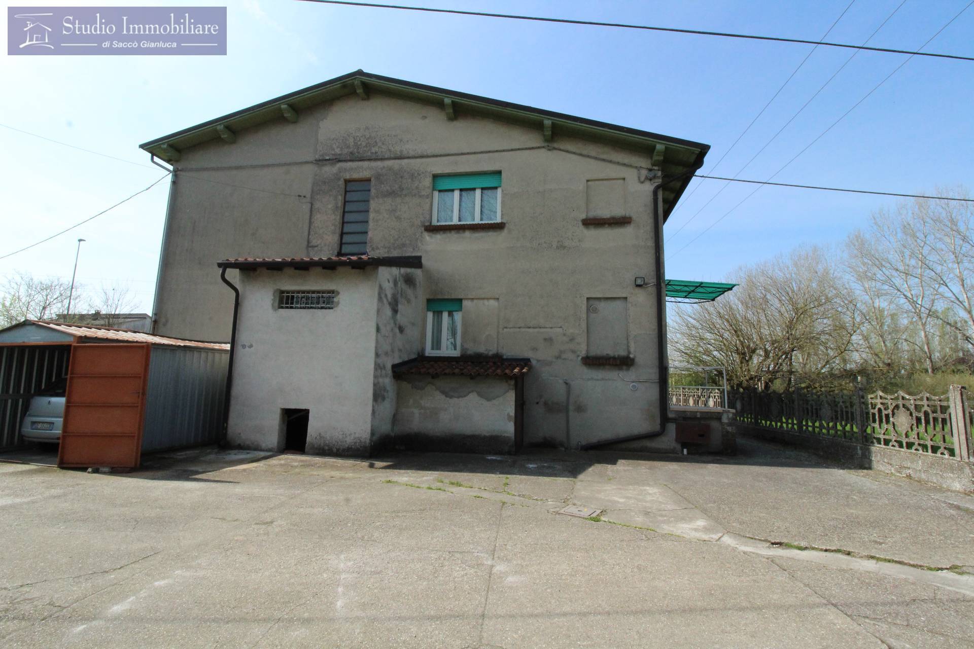 Casa indipendente in vendita a Bressana Bottarone