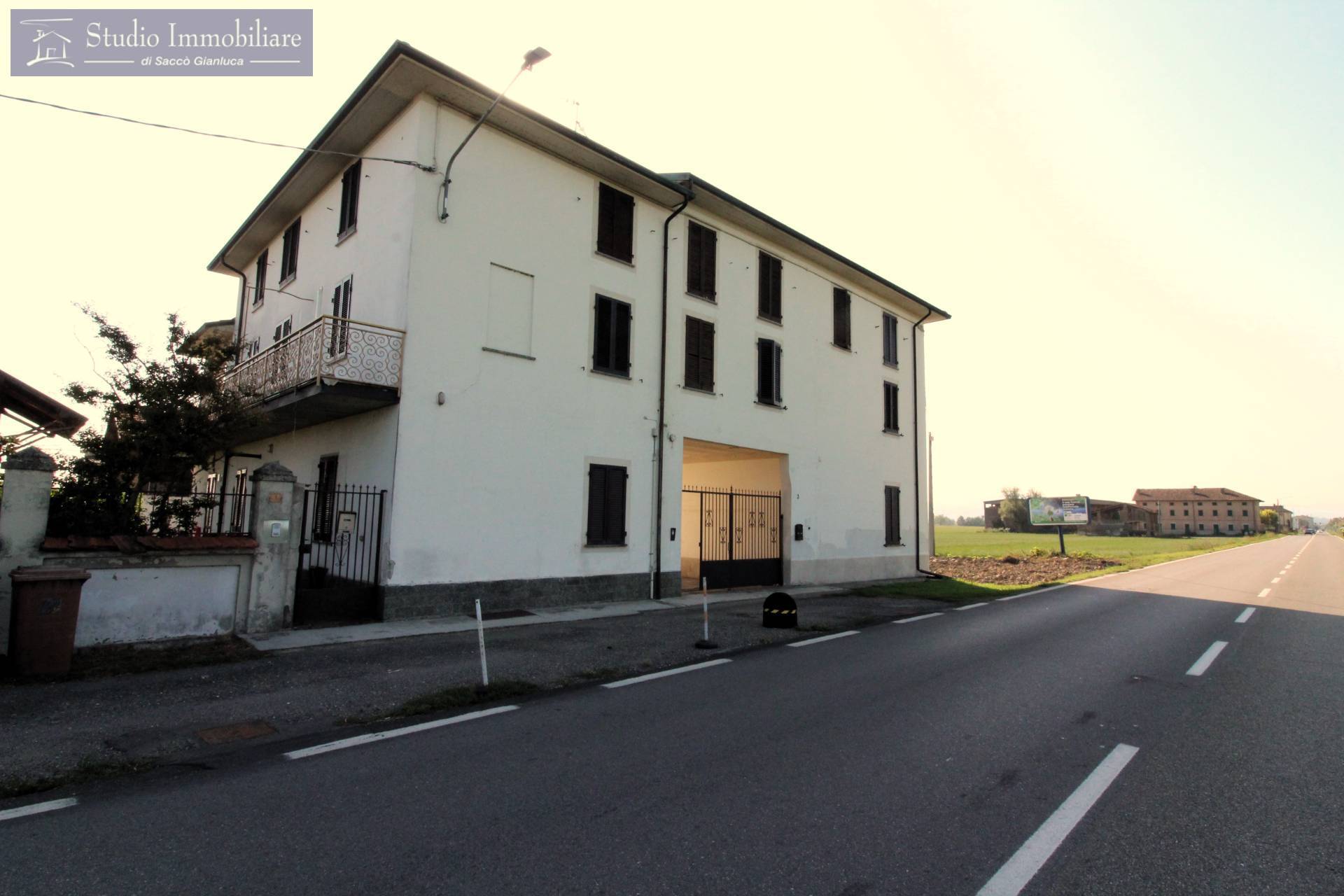 Porzione di cascina in vendita a Casatisma