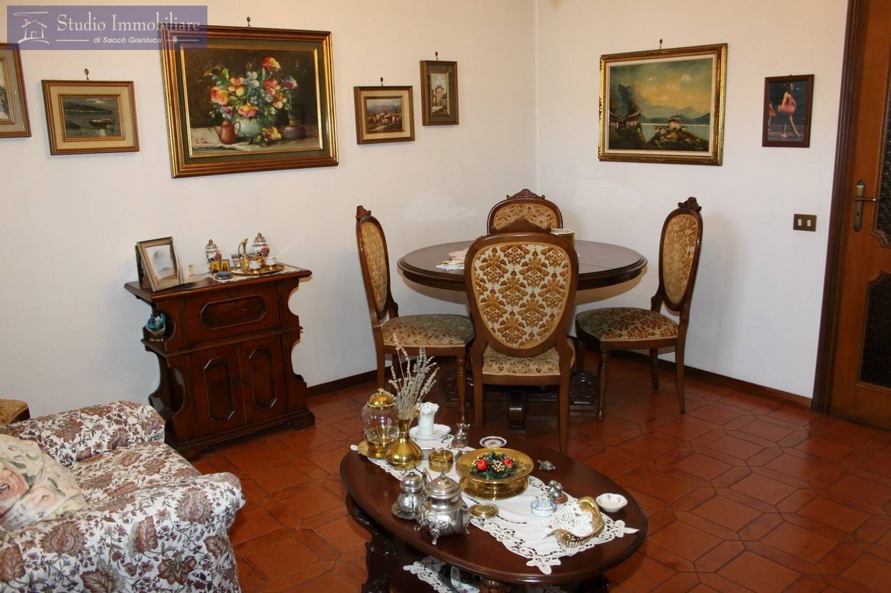 Casa di Paese in vendita a Bressana Bottarone