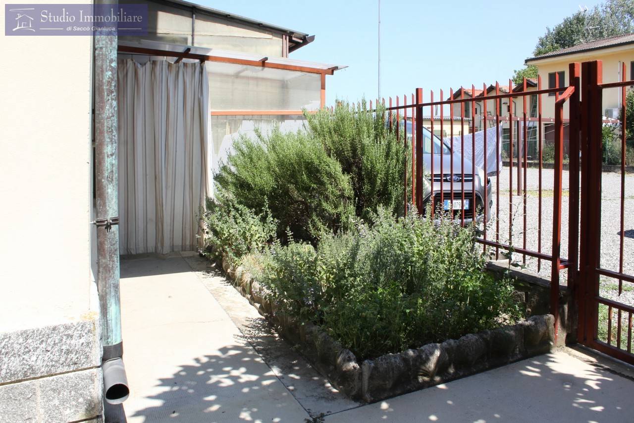 Casa di Paese in vendita a Bressana Bottarone