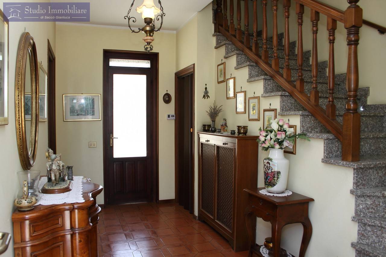 Casa di Paese in vendita a Bressana Bottarone