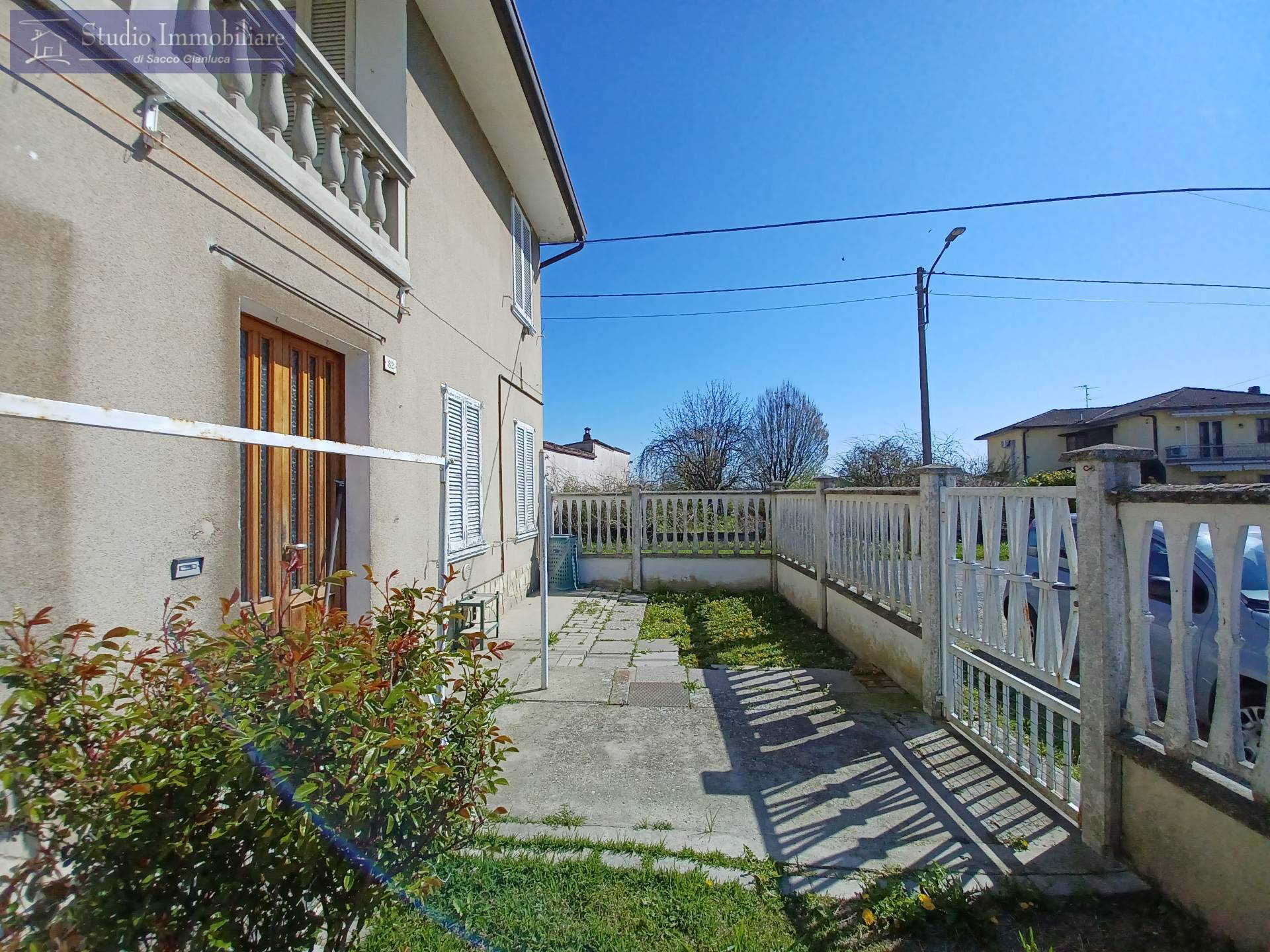 Casa di Paese in vendita a Rea