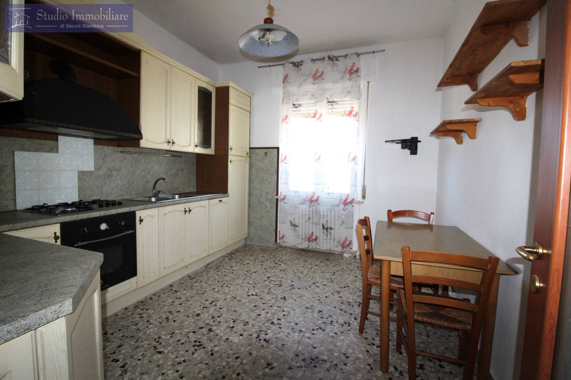 Appartamento in vendita a Bastida Pancarana