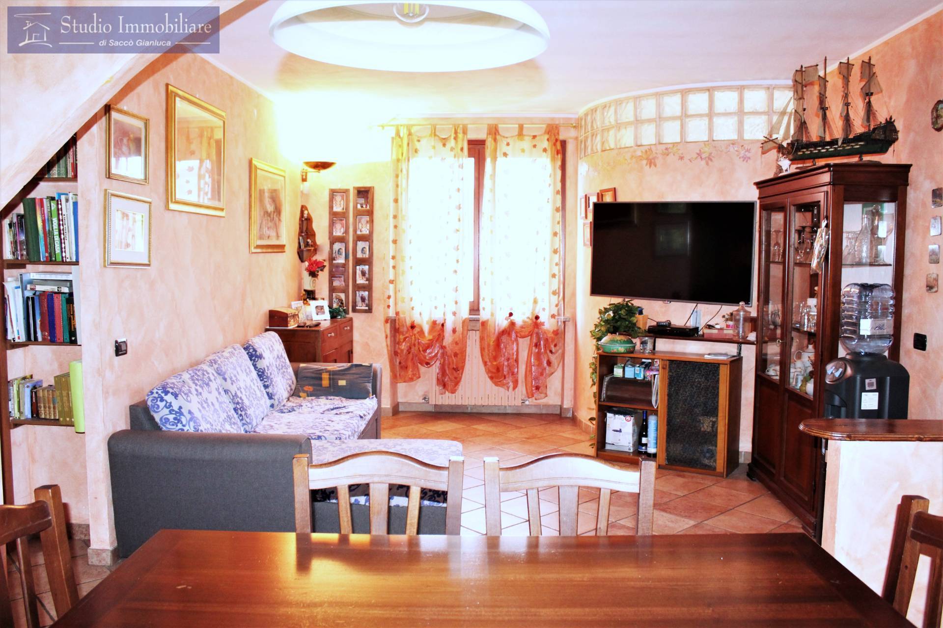 Villa in vendita a Casteggio