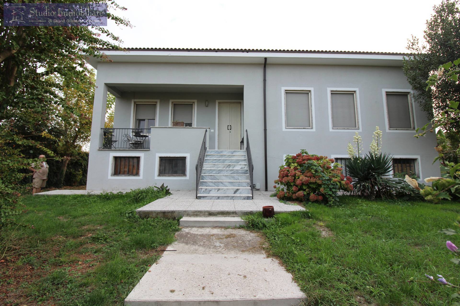 Villa Unifamigliare in vendita a Bressana Bottarone