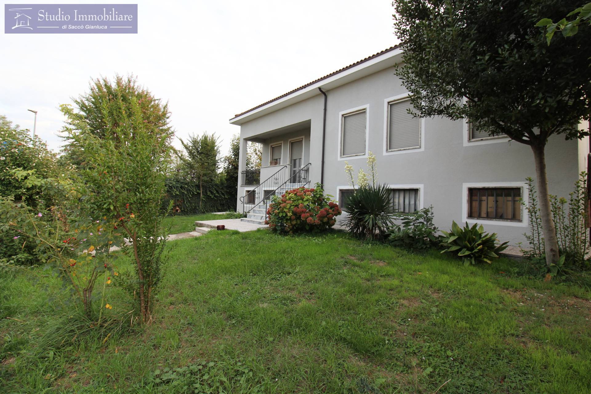 Villa Unifamigliare in vendita a Bressana Bottarone