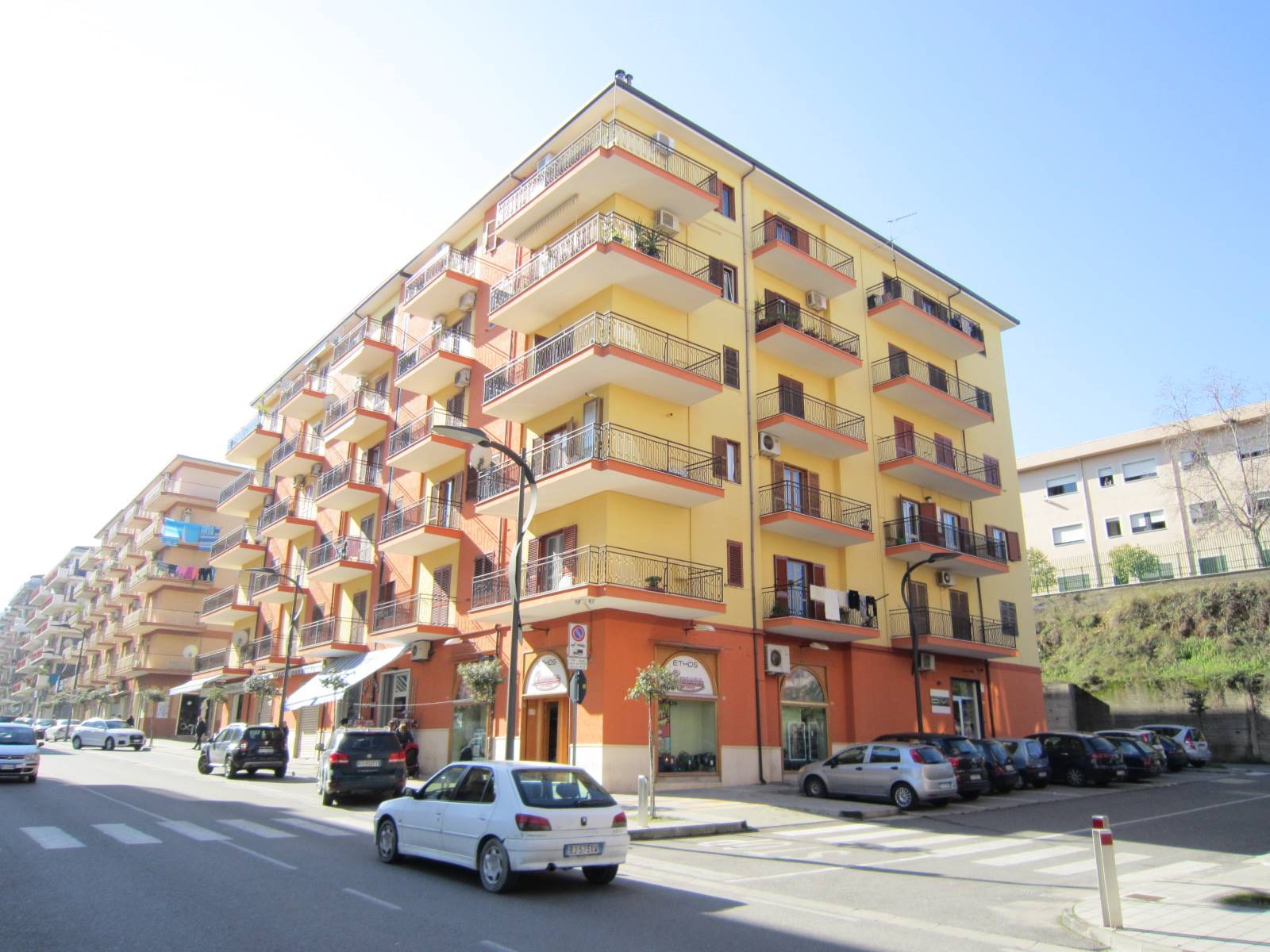 Appartamento da ristrutturare, Corigliano-Rossano rossano centro scalo