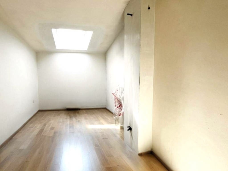 Trilocale con terrazzo a Montecatini-Terme