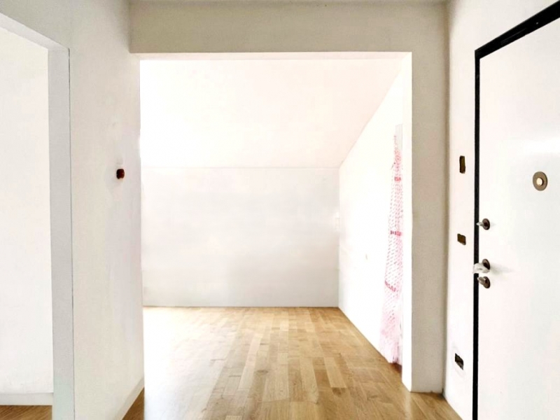 Trilocale con terrazzo a Montecatini-Terme