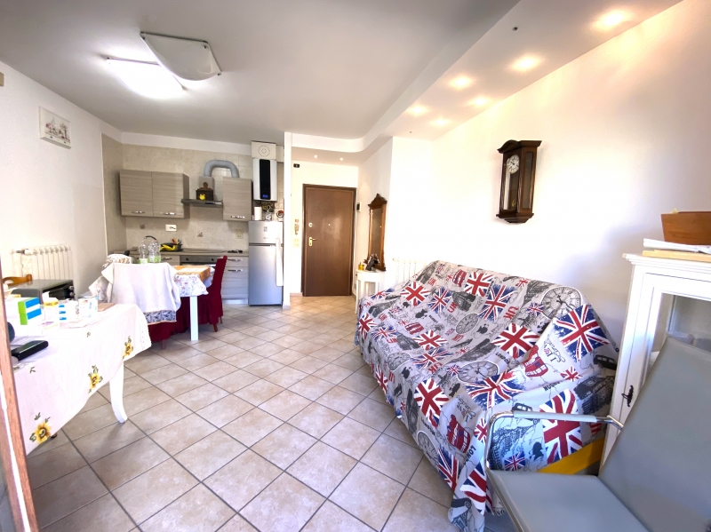 Trilocale con terrazzi a Montecatini-Terme