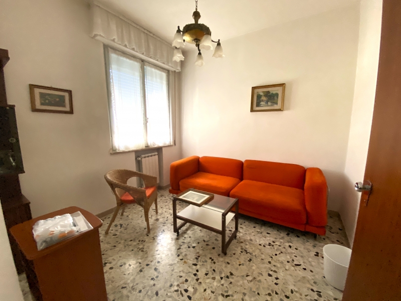 Trilocale con terrazzo a Montecatini-Terme