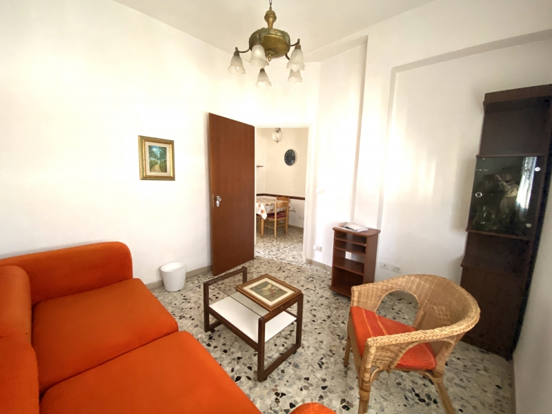 Trilocale con terrazzo a Montecatini-Terme