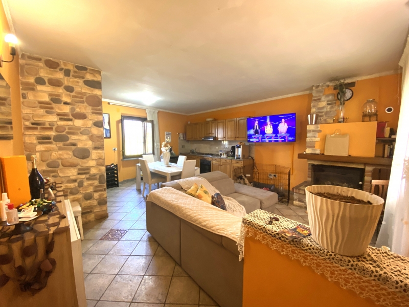 Quadrilocale arredato in affitto a Ponte Buggianese