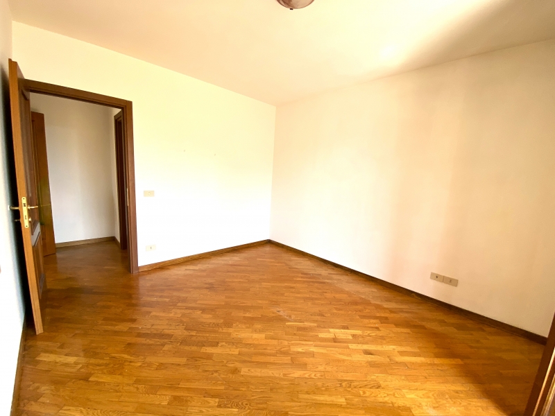 Bilocale con terrazzo a Uzzano