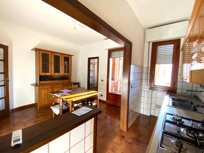 Quadrilocale con terrazzi a Montecatini-Terme