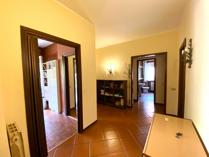 Quadrilocale con terrazzo a Montecatini-Terme