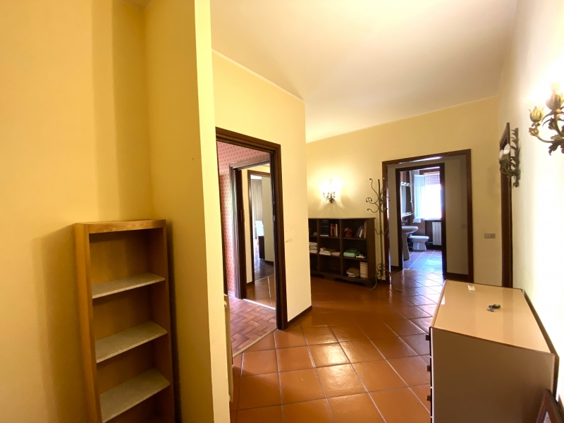 Quadrilocale con terrazzo a Montecatini-Terme