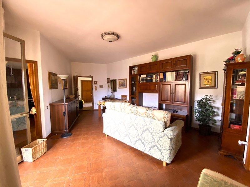 Trilocale con terrazzo a Montecatini-Terme