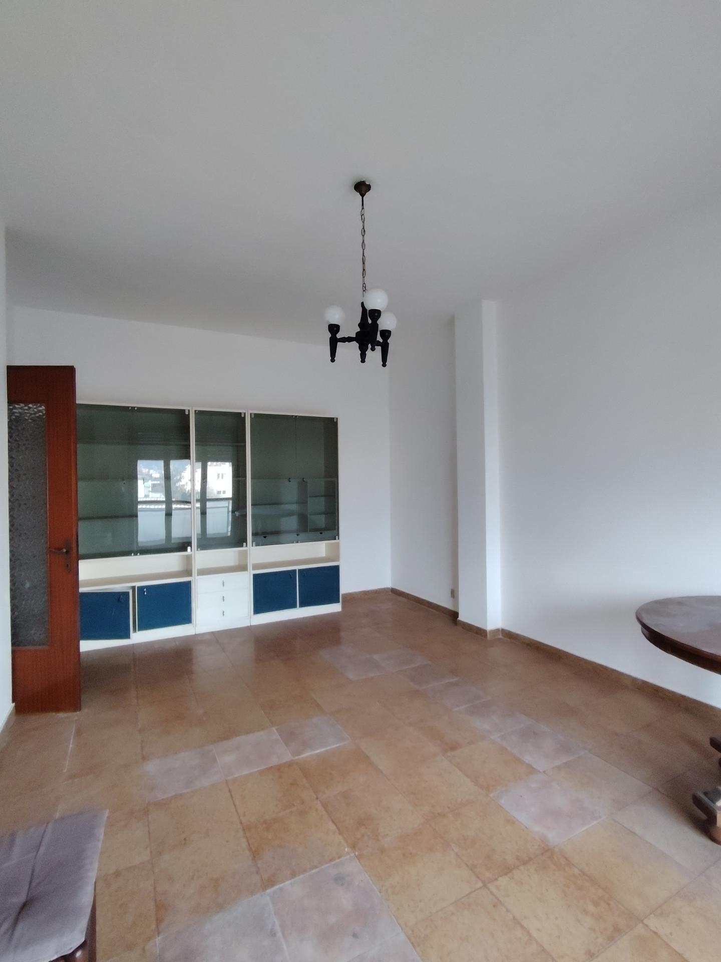 Appartamento da ristrutturare, Carrara marina di