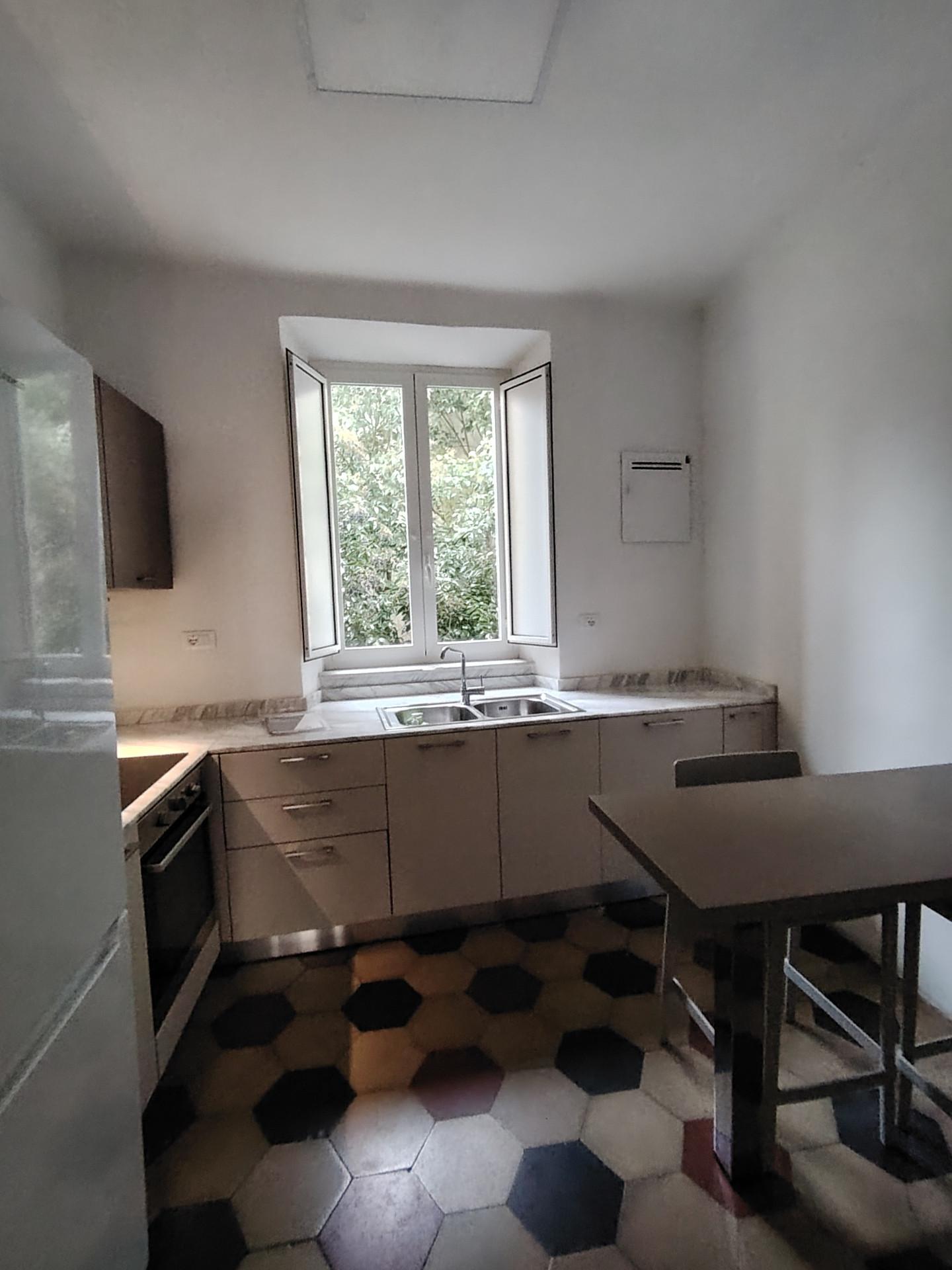 Appartamento arredato in affitto a Carrara