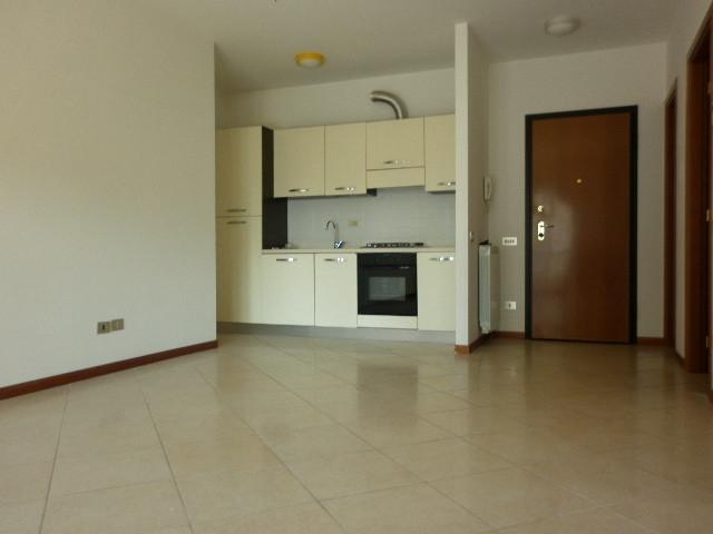 Bilocale con terrazzo, Carrara avenza
