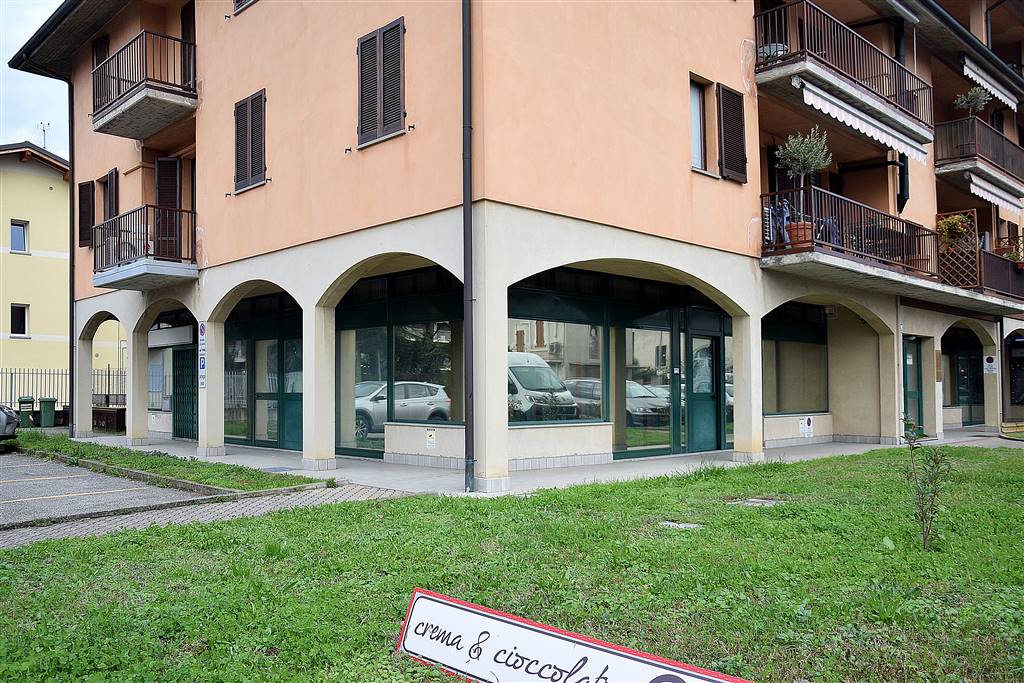ufficio in vendita a Capriate San Gervasio