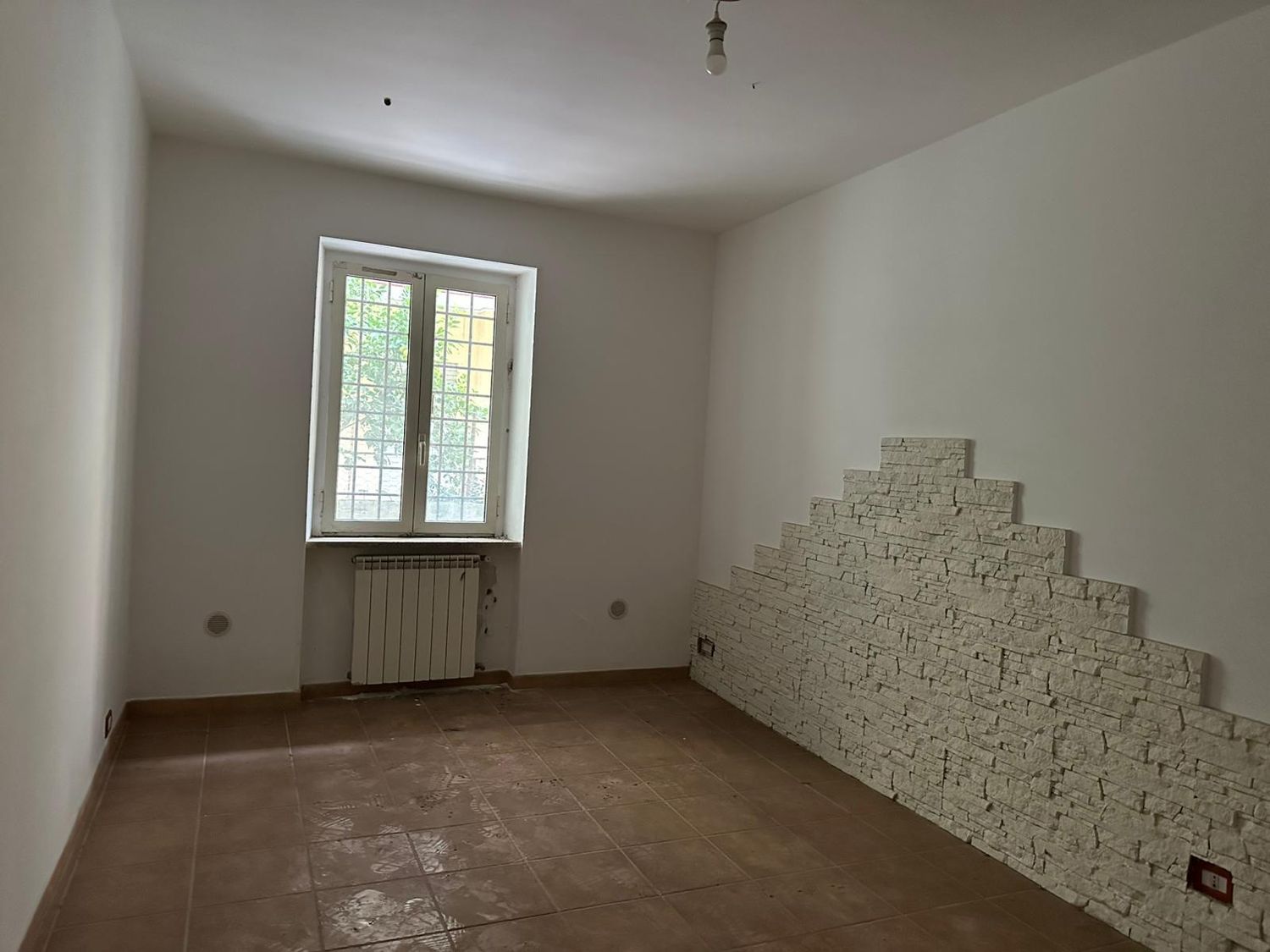 Trilocale in vendita in via merope 0, Roma