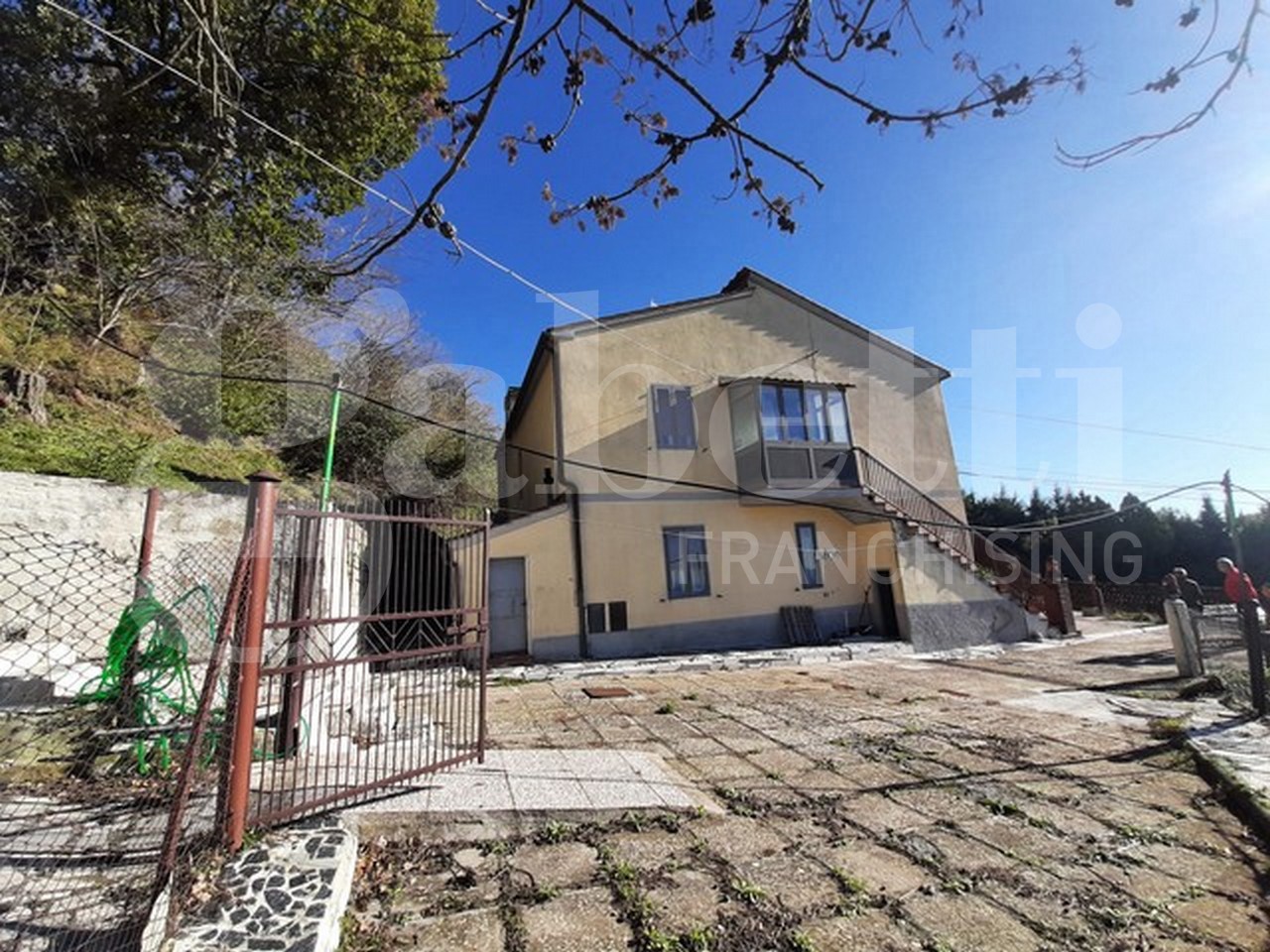 Casa indipendente con giardino a Massa Marittima
